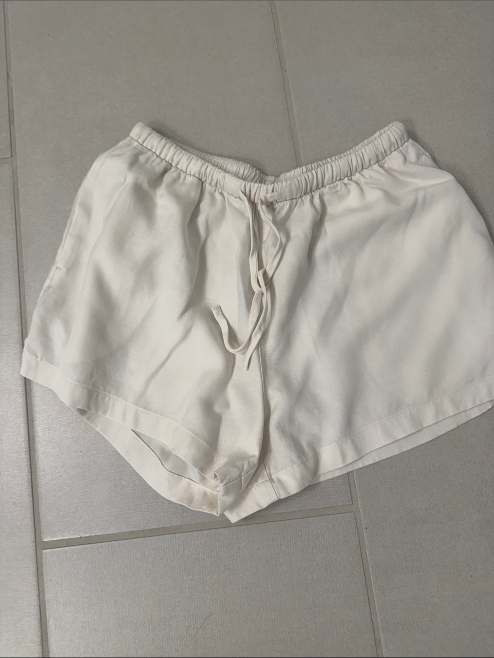 Vuori Trestles Twill Tie Shorts